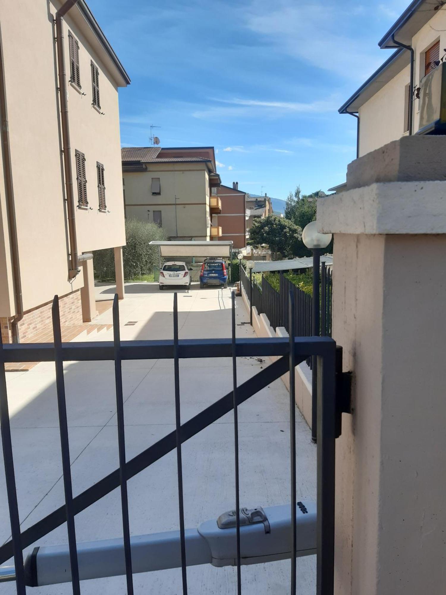 Pane E Cioccolata Apartment Foligno Bagian luar foto
